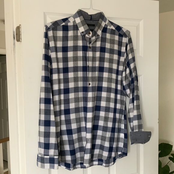 Men’s RW&CO Dress Shirt - Size M - Picture 1 of 2